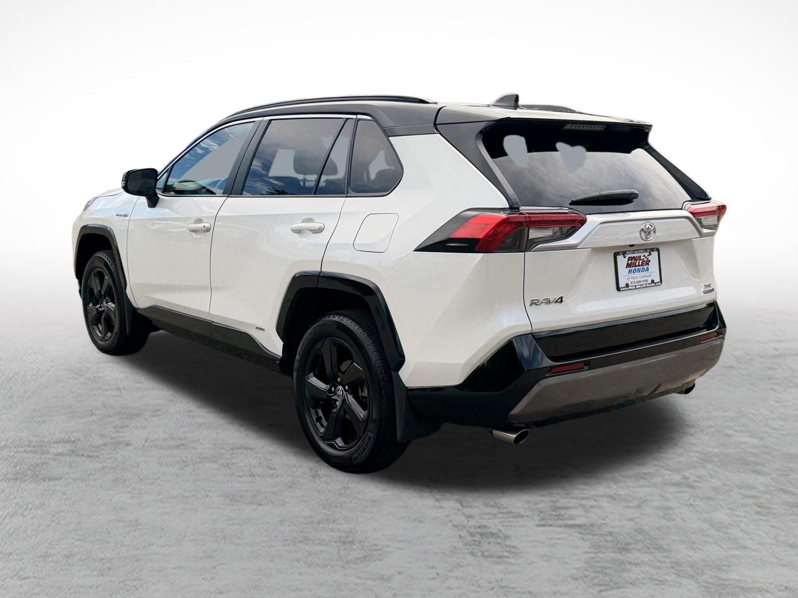 Used 2021 Toyota RAV4 XSE AWD/4WD image 5