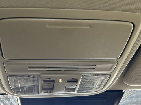 Certified 2019 Honda CR-V EX image 38