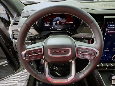 Used 2025 GMC Acadia Denali w/ LPO, Floor Liner Package image 11