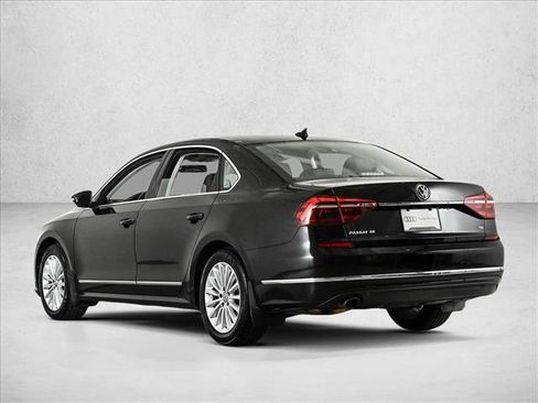 Used 2017 Volkswagen Passat 1.8T SE FWD image 8