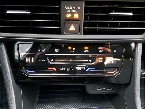 New 2026 Volkswagen Jetta SE FWD image 20