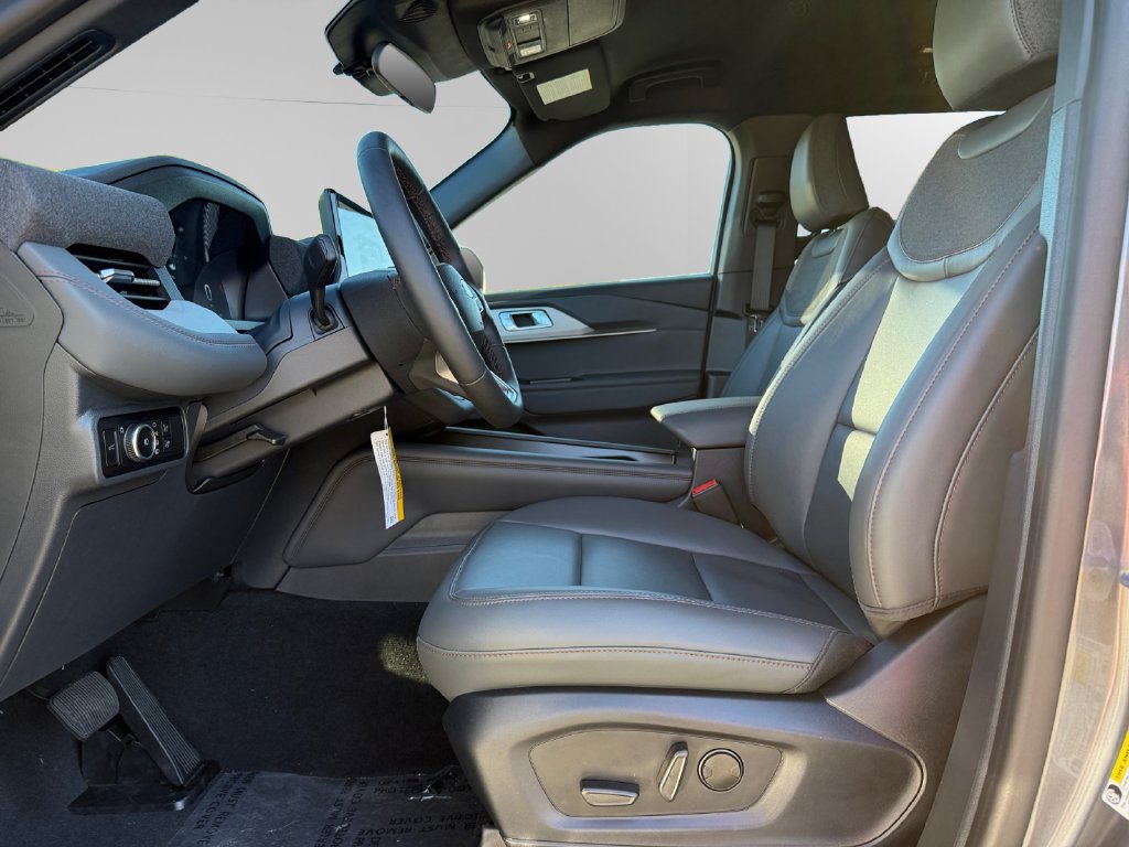 New 2027 Ford Explorer Active w/ Active Comfort Package RWD image 9