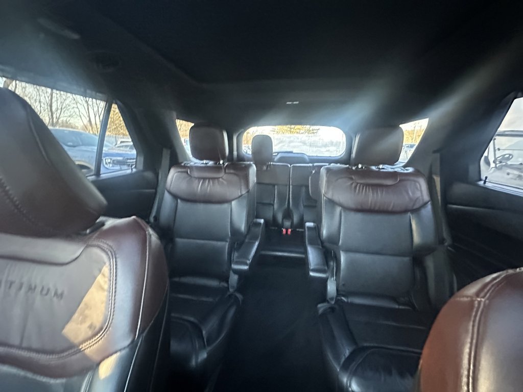 Used 2022 Ford Explorer Platinum w/ Equipment Group 601A AWD/4WD image 23