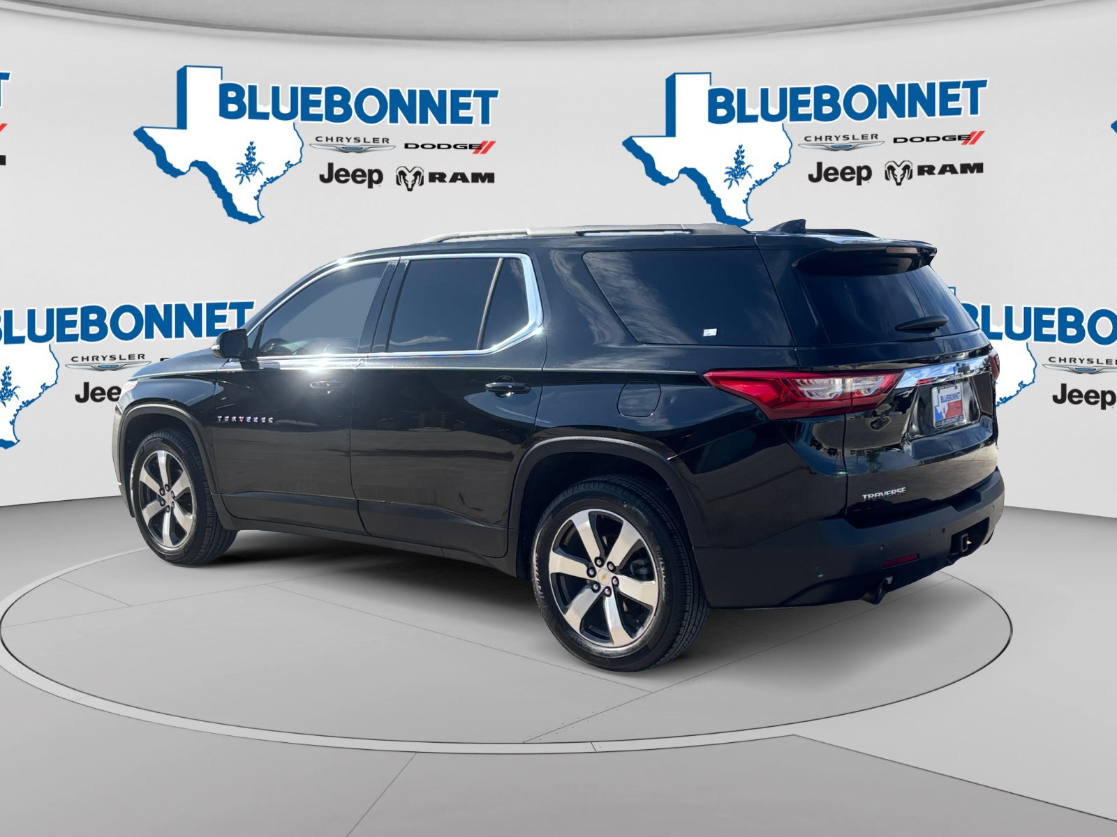 Used 2019 Chevrolet Traverse LT w/ LT Premium Package FWD image 7