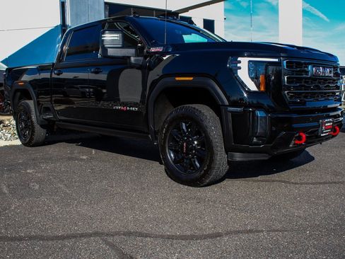 Used 2024 GMC Sierra 2500 AT4 w/ Technology Package image 6