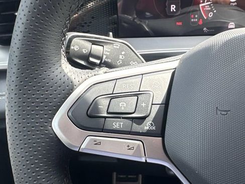 New 2026 Volkswagen Tiguan SE R-Line image 16