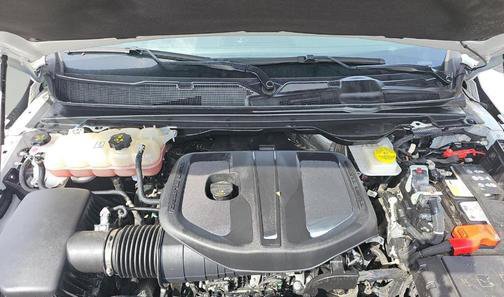 Used 2025 RAM 1500 Laramie AWD/4WD image 16