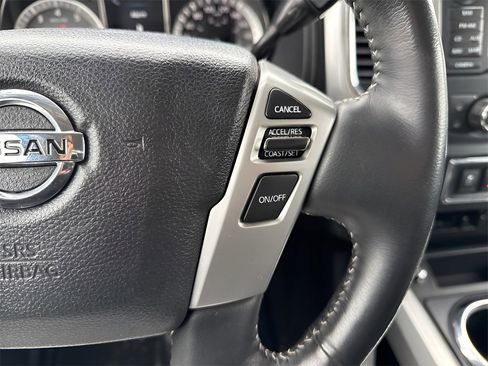 Used 2018 Nissan Titan PRO-4X image 28