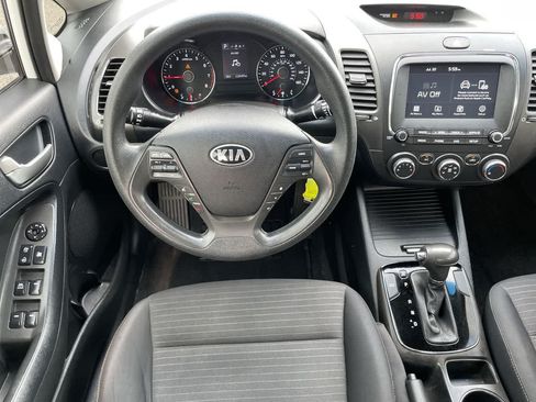 Used 2018 Kia Forte LX w/ LX Popular Package FWD image 11