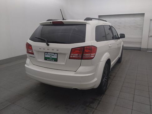 Used 2017 Dodge Journey SE w/ Flexible Seating Group FWD image 9