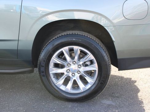 Used 2023 Chevrolet Suburban Premier image 21