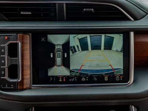 Used 2024 GMC Yukon Denali Ultimate image 25