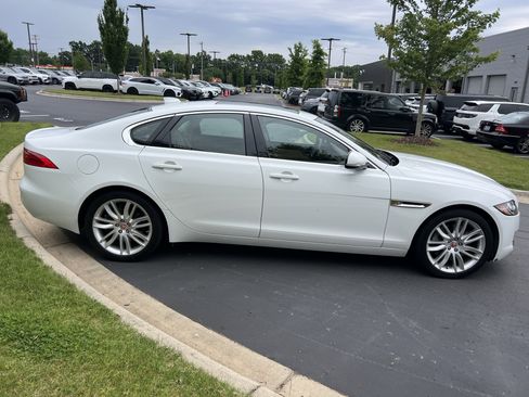 Used 2017 Jaguar XF Prestige RWD image 33