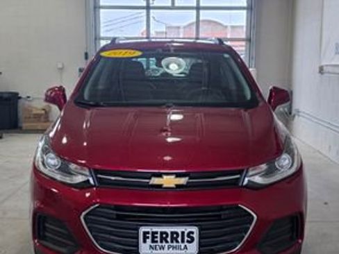 Used 2019 Chevrolet Trax LT w/ LT Convenience Package image 10