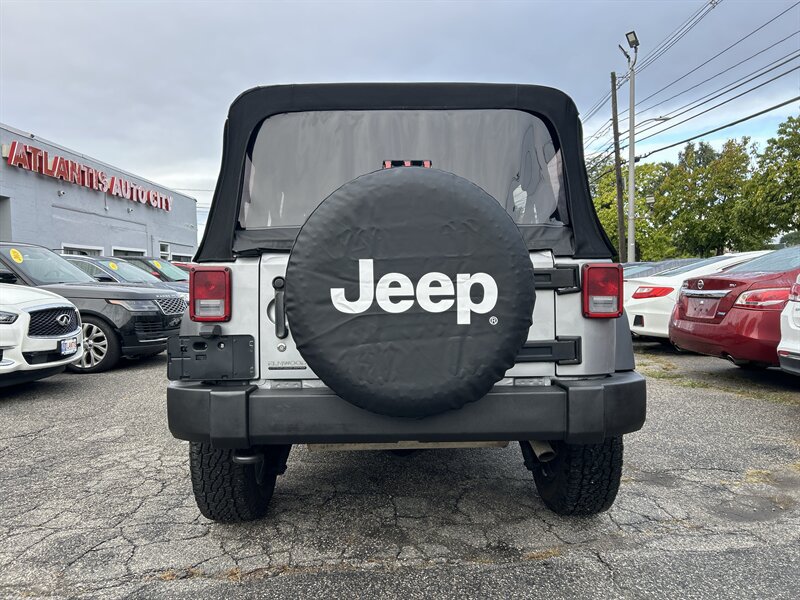 Used 2013 Jeep Wrangler Unlimited Sport AWD/4WD image 5