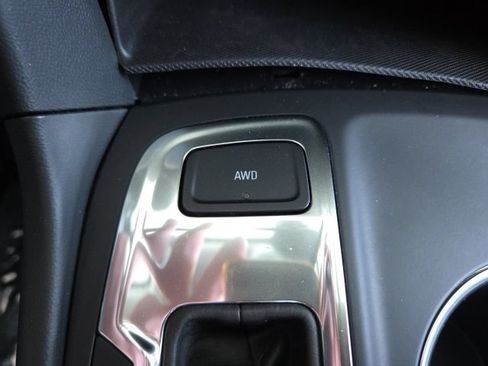 Used 2020 Chevrolet Equinox LT w/ Driver Convenience Package AWD/4WD image 11
