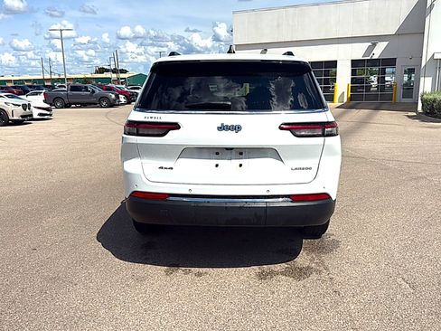 Used 2023 Jeep Grand Cherokee L Laredo AWD/4WD image 6