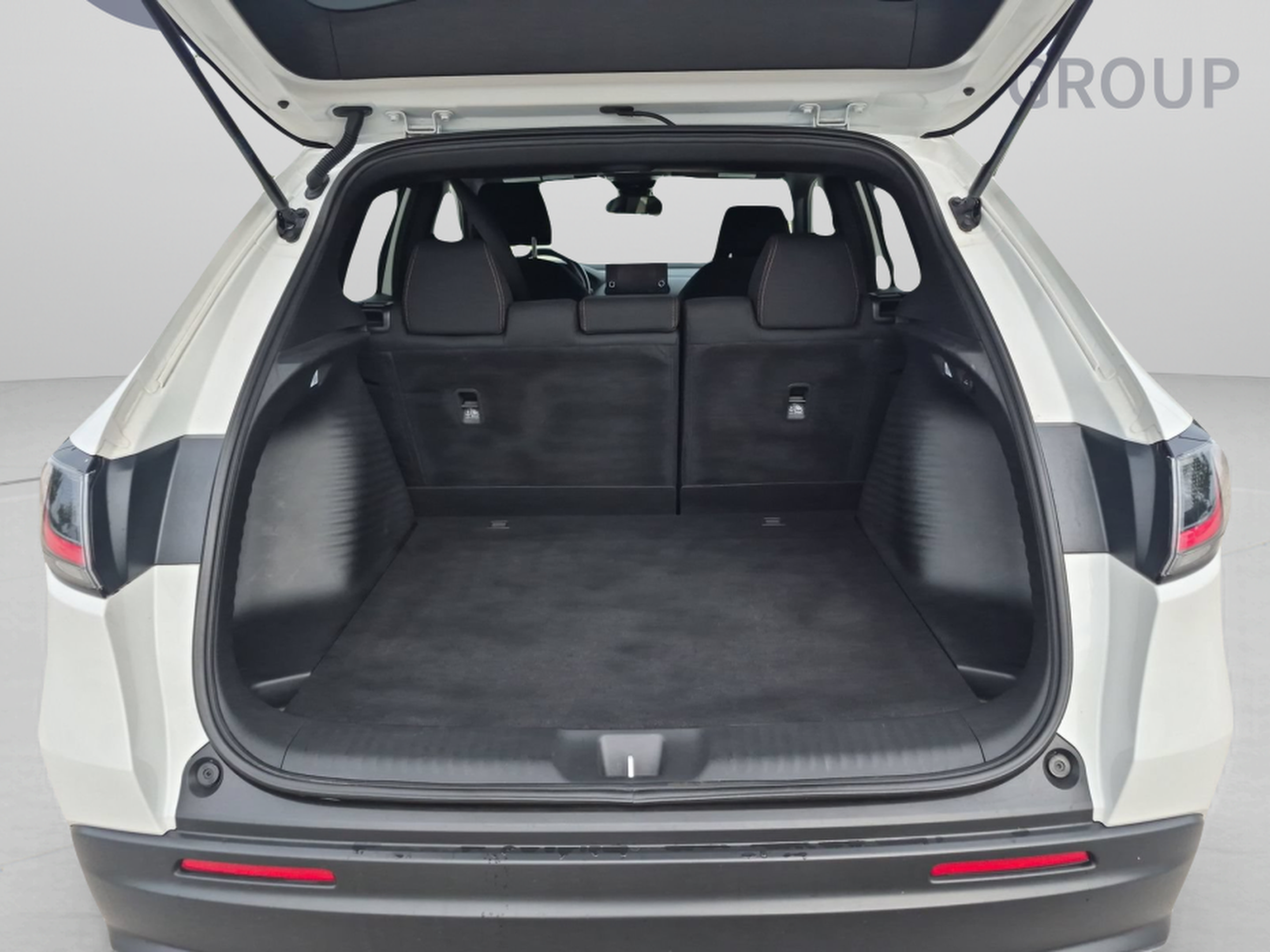 Certified 2025 Honda HR-V Sport image 32