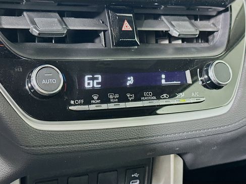 Used 2023 Toyota Corolla Cross LE image 23