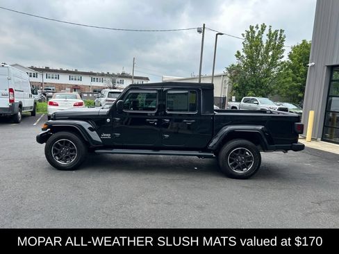Certified 2022 Jeep Gladiator Overland w/ Trailer Tow Package AWD/4WD image 8