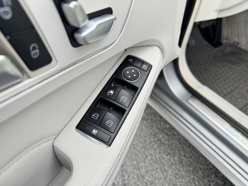 Used 2014 Mercedes-Benz E 350 4MATIC Wagon image 15