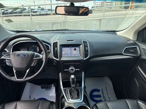 Used 2018 Ford Edge Titanium w/ Cold Weather Package FWD image 17