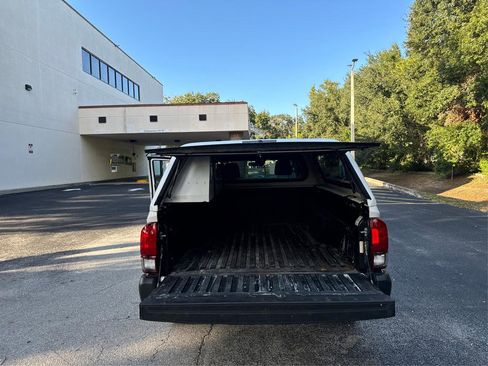 Used 2022 Toyota Tacoma SR RWD image 12