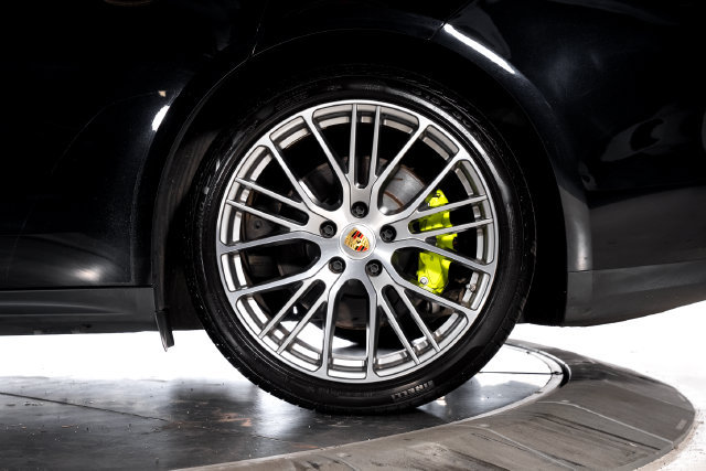 Used 2023 Porsche Panamera 4S w/ Premium Package AWD/4WD image 14