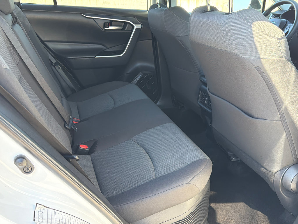 Used 2025 Toyota RAV4 XLE AWD/4WD image 13
