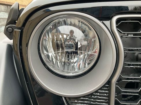 New 2026 Jeep Gladiator Sport image 28