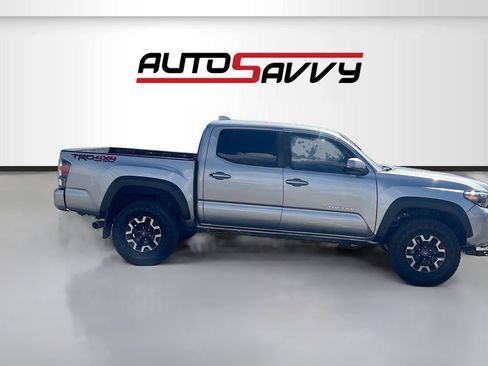 Used 2021 Toyota Tacoma TRD Off-Road w/ Technology Package AWD/4WD image 8