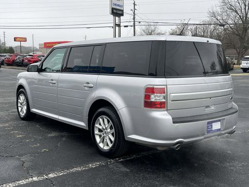 Used 2019 Ford Flex SE image 5