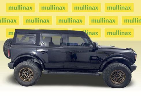 Certified 2024 Ford Bronco Outer Banks AWD/4WD image 2