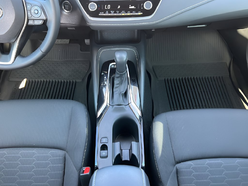 Used 2025 Toyota Corolla SE FWD image 24