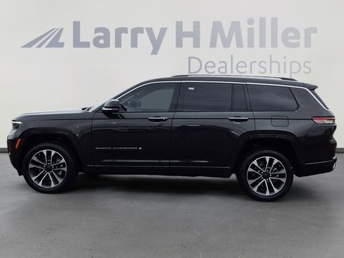 Used 2022 Jeep Grand Cherokee L Overland w/ Luxury Tech Group IV image 2