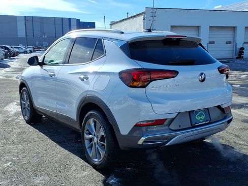 Certified 2022 Buick Encore GX Essence w/ Advanced Technology Package image 5