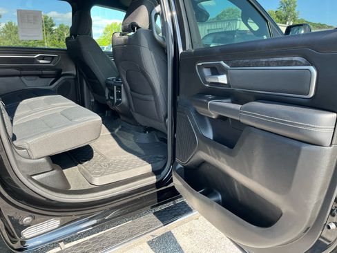 Used 2024 RAM 1500 Big Horn AWD/4WD image 28