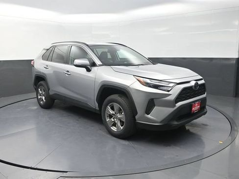 Used 2024 Toyota RAV4 XLE FWD image 10