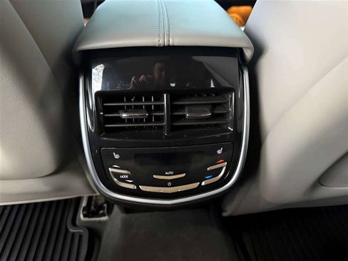 Used 2016 Cadillac XTS Premium FWD image 17