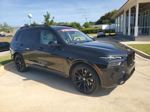 Used 2024 BMW X7 M60i w/ Executive Package image 7