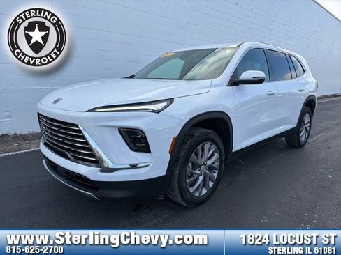 Used 2025 Buick Enclave Preferred image 1