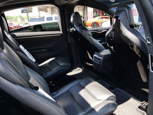 Used 2016 Tesla Model X 90D AWD/4WD image 32