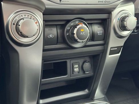 Used 2017 Toyota 4Runner SR5 image 33