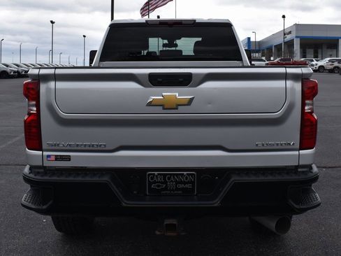 Used 2023 Chevrolet Silverado 2500 Custom w/ Custom Value Package image 5