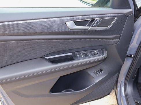 New 2026 Volkswagen Tiguan SE R-Line AWD/4WD image 15