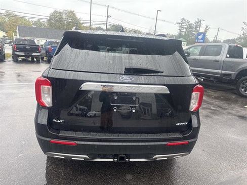 Certified 2022 Ford Explorer XLT w/ Equipment Group 202A image 4