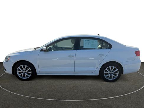 Used 2014 Volkswagen Jetta SE FWD image 2