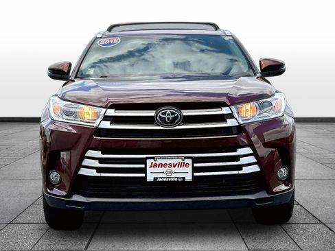 Used 2018 Toyota Highlander XLE AWD/4WD image 2
