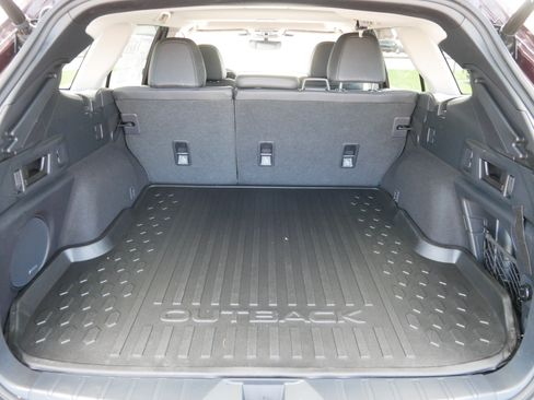 Certified 2025 Subaru Outback Limited AWD/4WD image 18