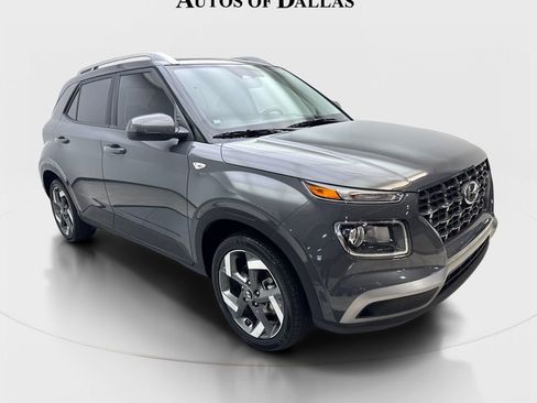 Used 2025 Hyundai Venue SEL FWD image 4